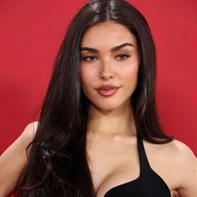 SkinnyBig42's profile picture. 