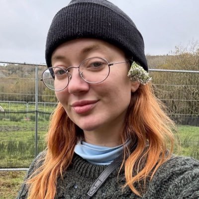 sydneysummersfx's profile picture. girls need love 💕