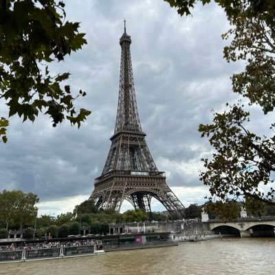 JoJo14098789766's profile picture. I am human!