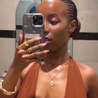 NamukoseMuyinda's profile picture. EMBRACING LIFE.