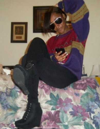 I walk alone. YEA ima loner, I got my own style & look. Your opinion? Not needed. I know Im ROCKING,