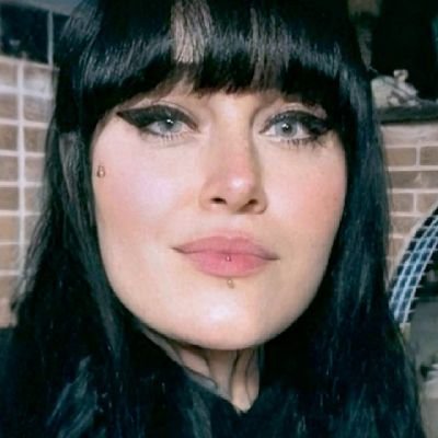 frvncine13's profile picture. Eis o melhor e o pior de mim ✨