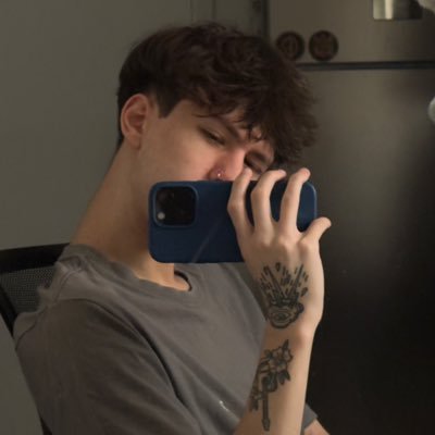 lucxzsys's profile picture. Stuck in the twilight zone