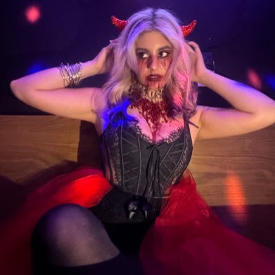 Sailorbeom's profile picture. A happy Ahgase💚🐥 and Dreamer💜🦋✨ yapping into the abyss ~ 🇪🇨