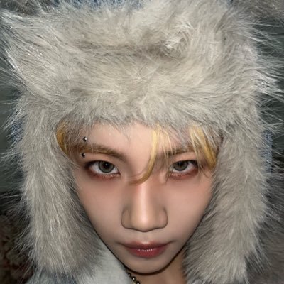 yixiangatos's profile picture. cat bias syndrome