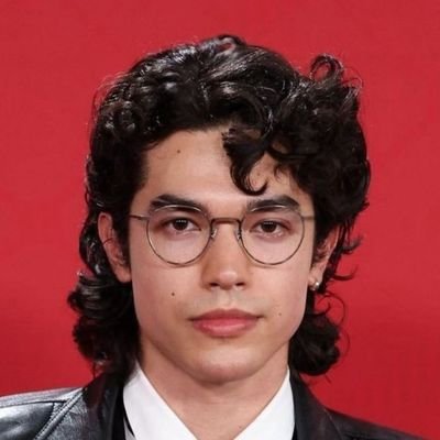 adrianneromcel2's profile picture. 