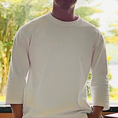 ai_lim_teru's profile picture. "本気で向き合う感情や思考を発信" |32歳2児の父親|グループ最年少管理職▶︎未経験営業職への挑戦 | 高卒 | 正々堂々、泥臭く、実直に。日常をデザインしていく事を心掛けています。