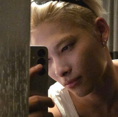 MRIKISUKI_'s profile picture. OLD ACCOUNT GOT BANNED | 05 |