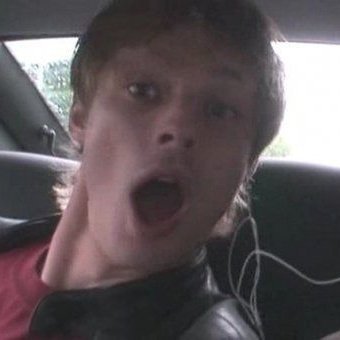 rexspira's profile picture. 27 
Don't you dare thinking that there is anything, past or present, that I would put in front of you. —