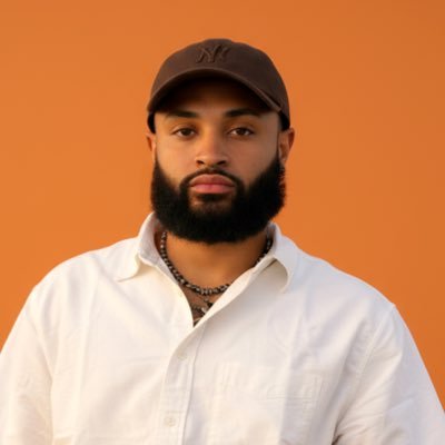 Mohlz's profile picture. This is uhh... #Masterpiece | 3D Artist | Producer | Vibrate Higher ⬆️🔮 @mohlz_art on ig