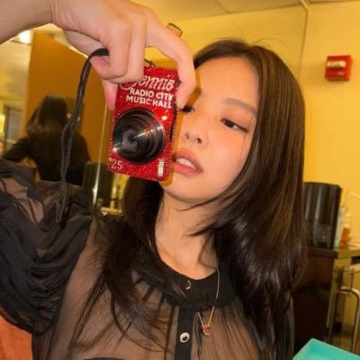 a_rryss's profile picture. 💌