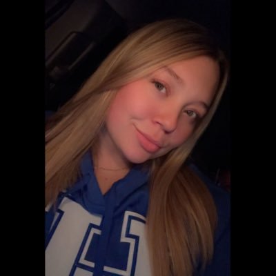 AshleyBendele15's profile picture. 🌻• ♉️ •✨