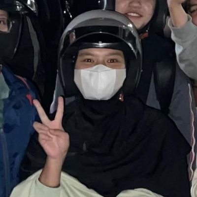 look4naravit's profile picture. ~ even if a DREAM is 127 miles WAY too far, U can reach it🫵🏻✨️
akun ini isinya campur kaya es campur