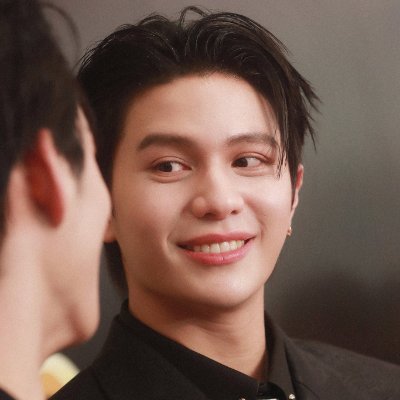 sikhaae's profile picture. ……___Only here for WE 🎸🦈✨___(blue runs in my veins 🥹💙🏏)