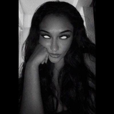 evangelinetwod's profile picture. Abel is my God and XO is my religion @theweeknd