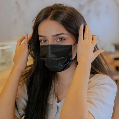 udas_hun_yar12's profile picture. ہم فطرتاً اداس ہیں ورنہ ہمارے گھرہر چیز دستیاب ہے یعنی سکوں بھی ہے..!!🍂