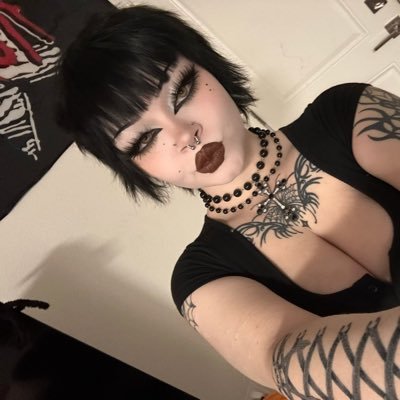 fara_sensual's profile picture. 🔞Your Nasty Milwaukee Perfect Provider.. I’m Deviously sinful 😈 ! perfect mix of Gothic adventure🧛‍♀️|| Let’s make our nights memorable dadss🫦..