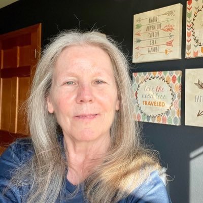 KeanuReeve37929's profile picture. fight against impersonator:stop texting people to be Keanu Reeves,Dm so i give you his actual details and he will video call you for clarification