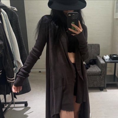 zmazmazz's profile picture. 