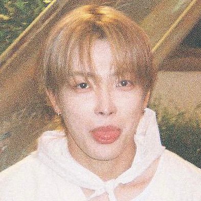 starjjoong's profile picture. 