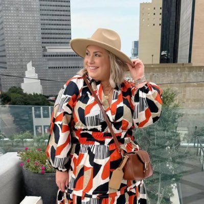 angel672155's profile picture. INBOX ME WITH YOUR CASH APP OR PAYPAL TO GET GIFT FOR CHRISTMAS 🎄❤️