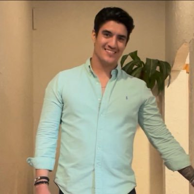 ArturoGarz12807's profile picture. 