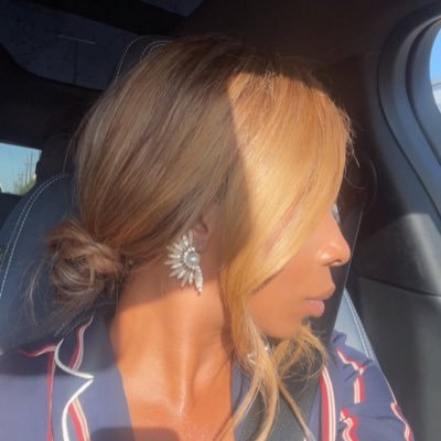 Only1Shana_MUA's profile picture. L.A. Beauty Specialist • Extensions + Wigs 🔌 #SHOPHUNNIILUXÉHAIRCO • IG/TikTok: @BM_Artistry