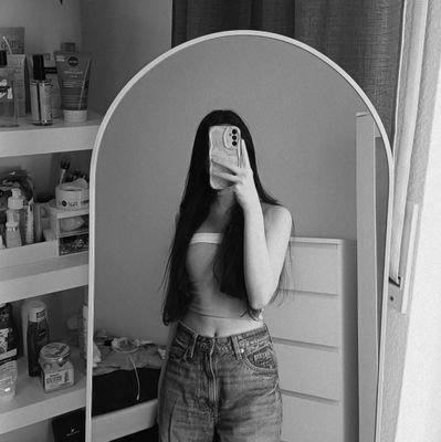 ajibeeee's profile picture. 