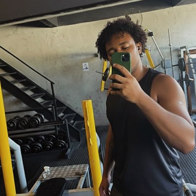 EubielNery's profile picture. Sou só mais um carioca que ama #praia🏖️🍻💕♏️