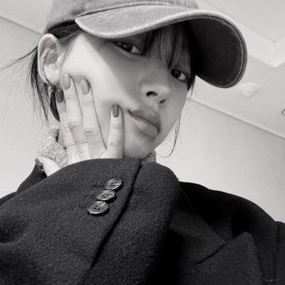 umbellj's profile picture. J