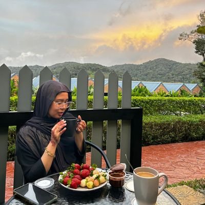 NurBiena's profile picture. ♡ 1999 ♡