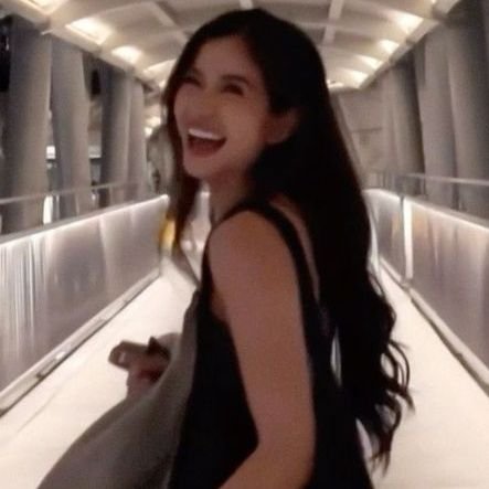 hevbini's profile picture. i live for biniwillca crumbs