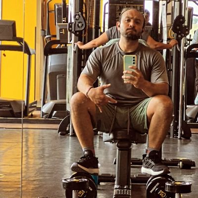 yizuz_m's profile picture. 