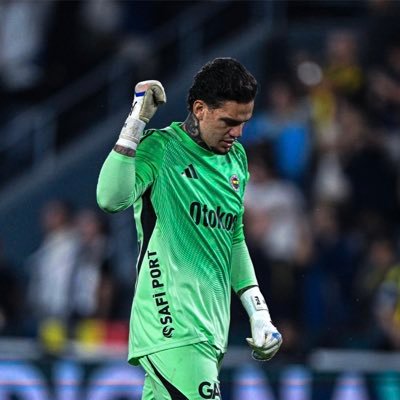 fbdeliettinbizi's profile picture. Ölüm olsa da ucunda, bayrağın hep avucumda Forman olsun baş ucumda, FENER yazsın mezar taşımda...