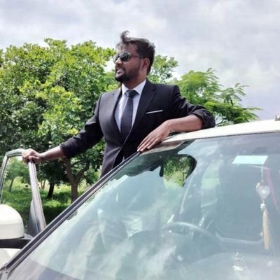 RamesTalawar's profile picture. 🇷 🇦 🇬 🇭 🇦 🇷 🇺 🇨 🇭 🇮 
ಸಾಧನಕೇರಿ  ಶಿಖರ 
✍🏼💛❤️
☕ + ಪುಸ್ತಕ = ನೆಮ್ಮದಿ