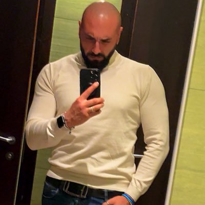 VINCENZOMARRA2's profile picture. Brigante partenopeo emigrato al Nord