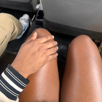 fanny_boo_'s profile picture. music lover 🔥 Upbeat about life !. Snap 🔥 https://t.co/sqWYnuB2ej Cm:RN/ UK:RN