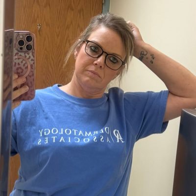 carinanichole30's profile picture. I'm helping everyone who is interested in earning money online today. Check my profile and you can also text me on telegram: https://t.co/Z93Tbbxi2x