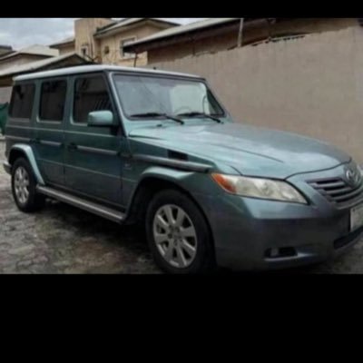 dammnndig's profile picture. Flexing and Enjoying life