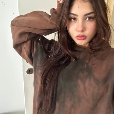 cindyluvstrm0's profile picture. just a girl who's really good at untangling necklaces
backup @CindyyStoorm