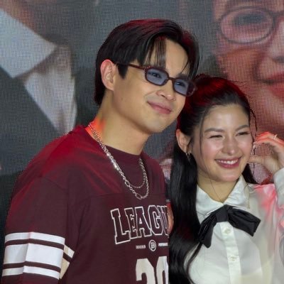 rawr4lifeee's profile picture. 