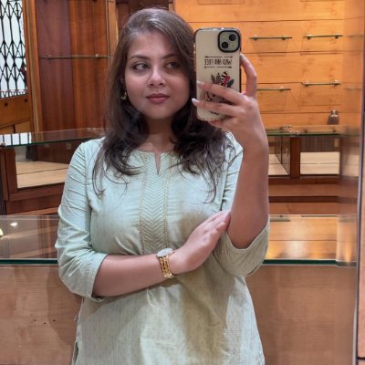 Prernaa11's profile picture. Born in Kolkata • Living in Chennai
𝖨𝗍 𝗐𝗈𝗎𝗅𝖽 𝖻𝖾 𝖻𝖾𝗍𝗍𝖾𝗋 𝗇𝗈𝗍 𝗍𝗈 𝗃𝗎𝖽𝗀𝖾 𝗆𝖾 𝖻𝗒 𝗆𝗒 𝖾𝗑𝗉𝗋𝖾𝗌𝗌𝗂𝗈𝗇