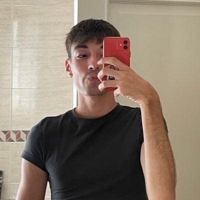 ismaaserrano's profile picture. 