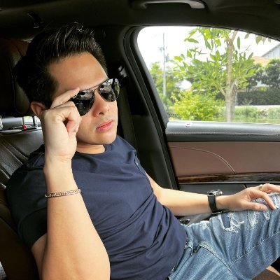 BskrFerry's profile picture. Chasing greatness, one step at a time 🚀 atau "Too busy being awesome 😎