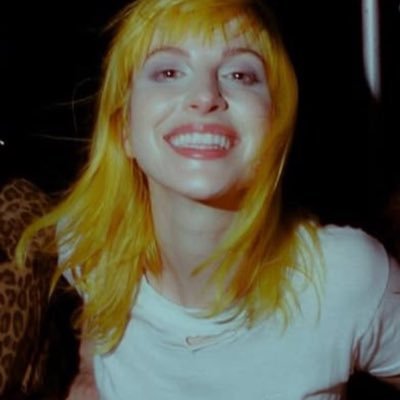 craveyelyah's profile picture. im 23 and AFRAID of hayley williams