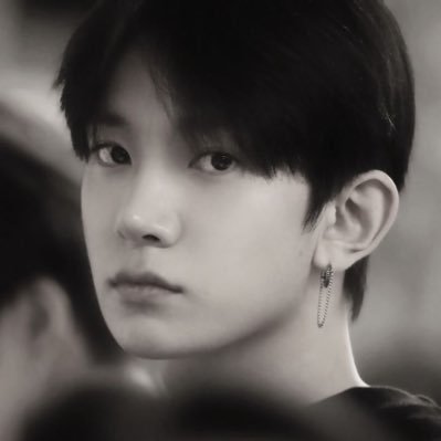 forenhaonlys's profile picture. ⤷  for my sev(en-) vampire princes ⋆˙⟡♡