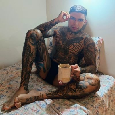 Gustavotatuado's profile picture. Puto Versátil vivendo no Chile 😏😈