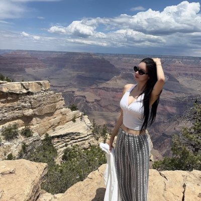 vitoriahi120's profile picture. I'm friendly to you only when you not talking rude or mean to me.🙅‍♂️