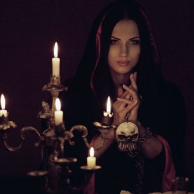 thatwitchathena's profile picture. + de 6 anos na Cartomancia e Magia. Umbanda e Quimbanda como fundamento e força. Link para contato: https://t.co/Y36WMtyeJY