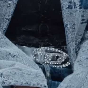 y12321232's profile picture. tgu